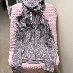 lululemon athletica gray patterned zip-up hoodie